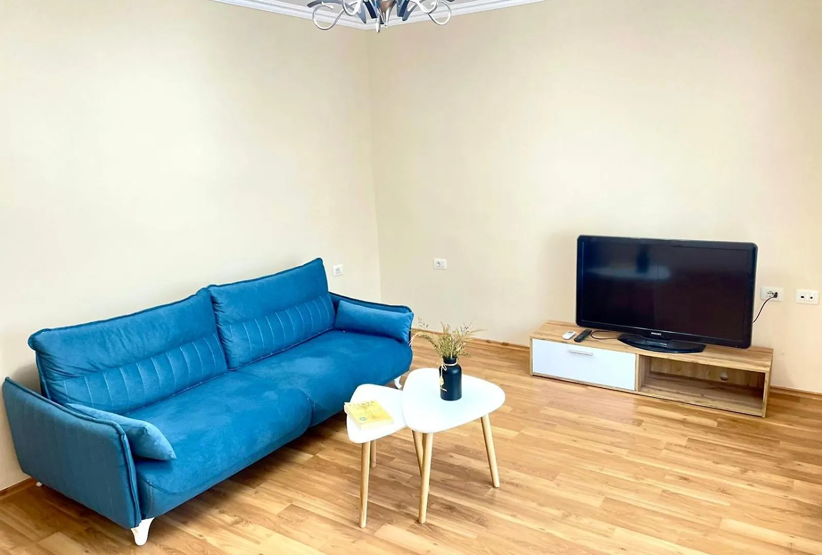 Skanderbeg Square Apartment 02 Tirana Albania