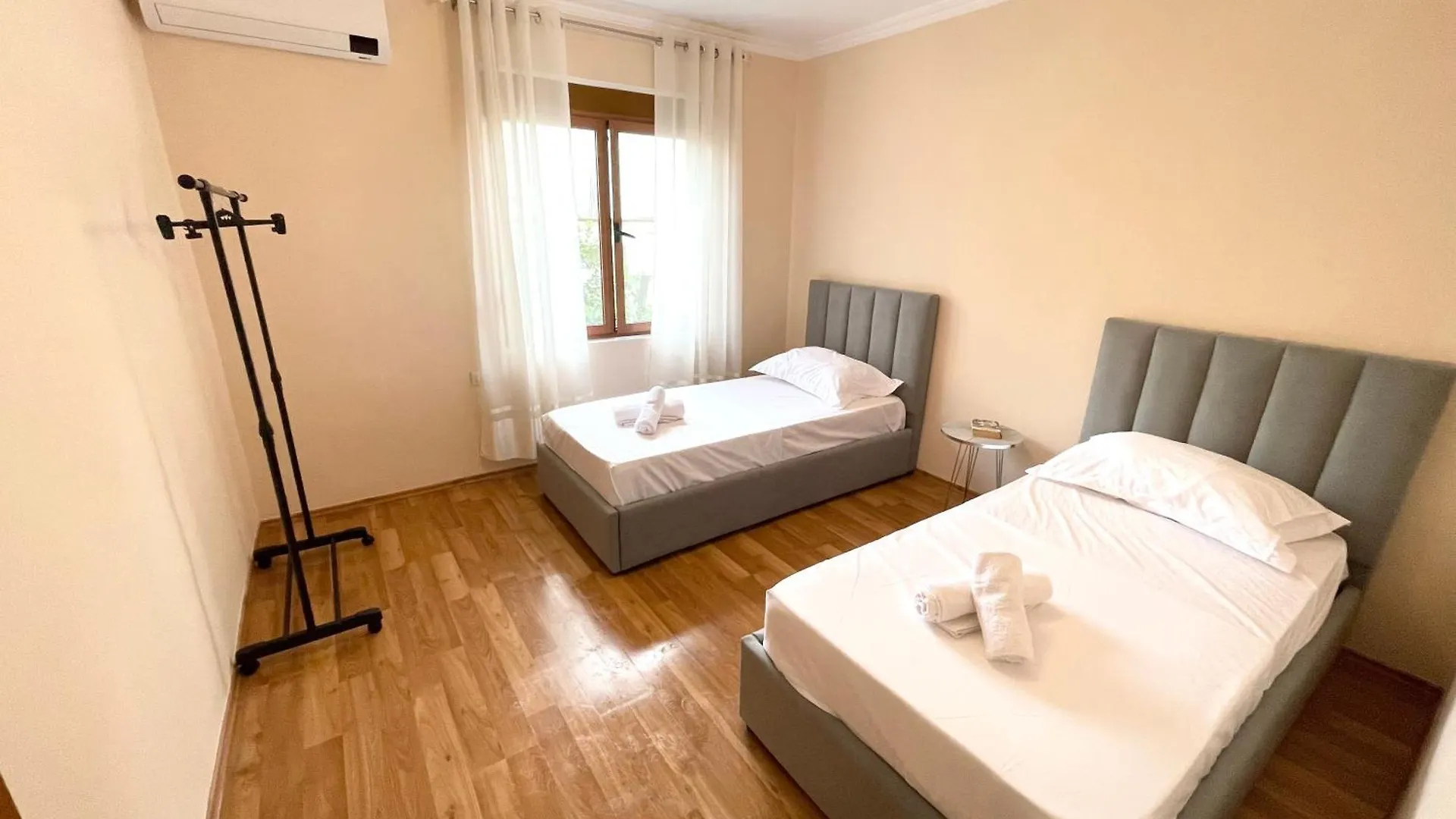 Skanderbeg Square Apartment 02 Tirana Albania